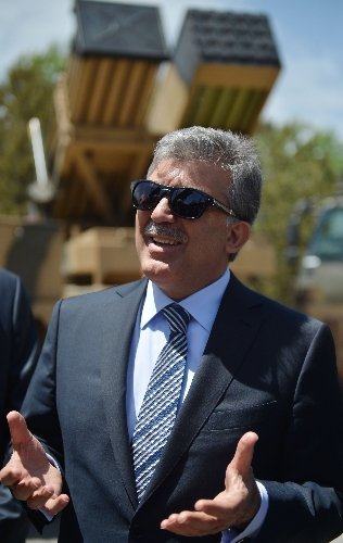 Cumhurbaşkanı Gül, hava savunma araçlarını inceledi