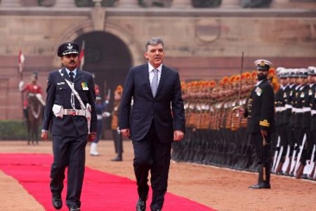 Cumhurbaşkanı Gül, Hindistan'da Resmi Temaslara Başladı