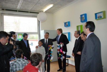 Cumhurbaşkanı Gül, Hollandalı Öğrencilere Ders Verdi