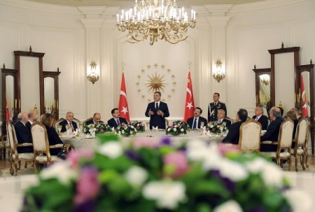 Cumhurbaşkanı Gül, İşçi Ve İşverene İftar Verdi