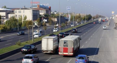 Cumhurbaşkanı Gül, İstanbul'a kara yoluyla gitti (Özel)