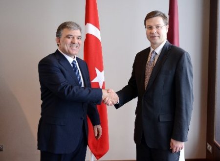 Cumhurbaşkanı Gül, Letonya Başbakanı Dombrovskis ile görüştü