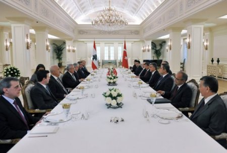 Cumhurbaşkanı Gül, Lübnan Cumhurbaşkanı İle Çalışma Yemeğinde Bir Araya Geldi