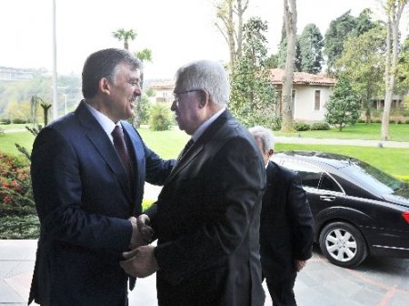 Cumhurbaşkanı Gül, Mahmut Abbas ile gürüştü