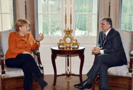 Cumhurbaşkanı Gül, Merkel’i kabul etti