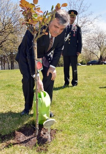 Cumhurbaşkanı Gül, Muhafız Alayı'nı ziyaret etti