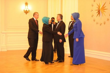 Cumhurbaşkanı Gül, resepsiyonda bin 150 davetliyi ağırladı (Özel)