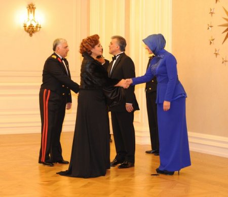 Cumhurbaşkanı Gül, resepsiyonda bin 150 davetliyi ağırladı (Özel)