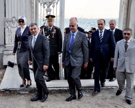 Cumhurbaşkanı Gül, Resim Ve Heykel Müzesi’ni Gezdi