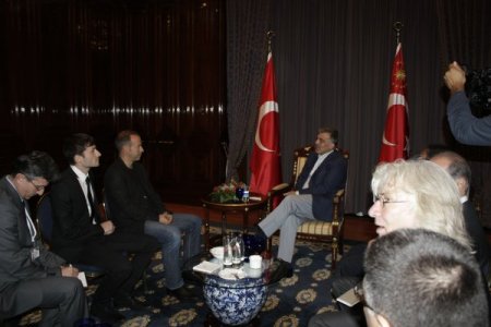 Cumhurbaşkanı Gül, Serbest Bırakılmalarını Sağladığı Alman Gazetecilerle Görüştü