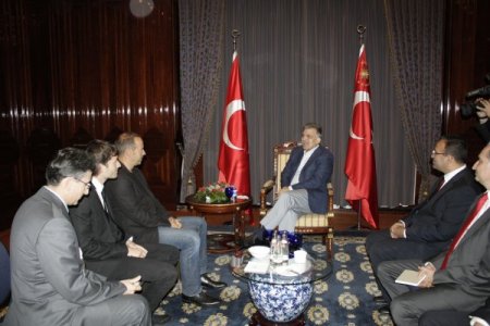 Cumhurbaşkanı Gül, Serbest Bırakılmalarını Sağladığı Alman Gazetecilerle Görüştü