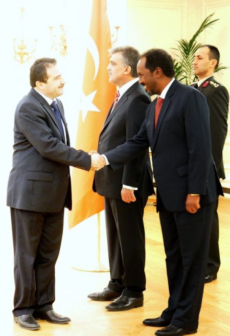 Cumhurbaşkanı Gül, Somali Cumhurbaşkanı onuruna Köşk'te akşam yemeği verdi