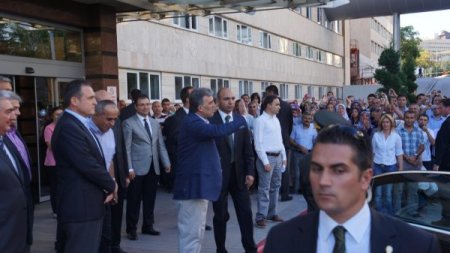 Cumhurbaşkanı Gül, taburcu edildi (2)