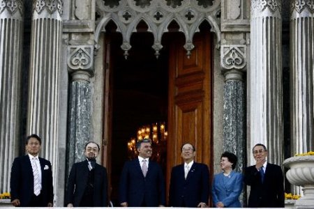 Cumhurbaşkanı Gül, Toyota'nın Elektrikli Yeni Aracını Denedi (1)