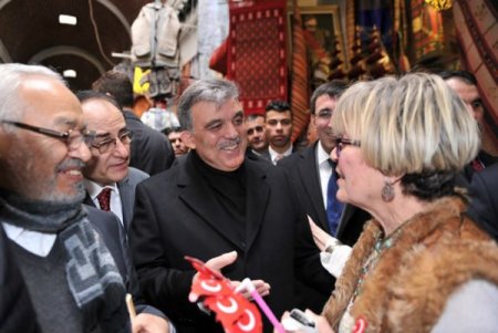 Cumhurbaşkanı Gül, Tunus Ziyaretini Twitter'da Paylaştı