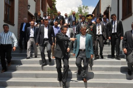 Cumhurbaşkanı Gül, Ulucanlar Cezaevi’ni Gezdi