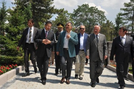 Cumhurbaşkanı Gül, Ulucanlar Cezaevi’ni Gezdi