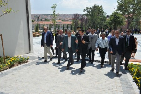 Cumhurbaşkanı Gül, Ulucanlar Cezaevi’ni Gezdi