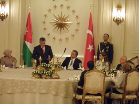Cumhurbaşkanı Gül, Ürdün Kralı Hüseyin'e akşam yemeği verdi