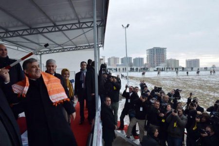 Cumhurbaşkanı Gül, Uşak gezisinin fotoğraflarını Twitter’da paylaştı