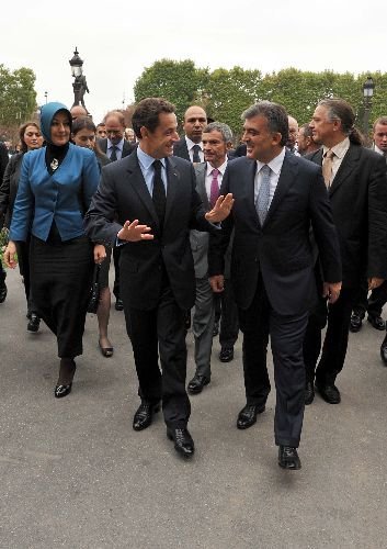 Cumhurbaşkanı Gül Elysee Sarayı'ndan Ayrıldı