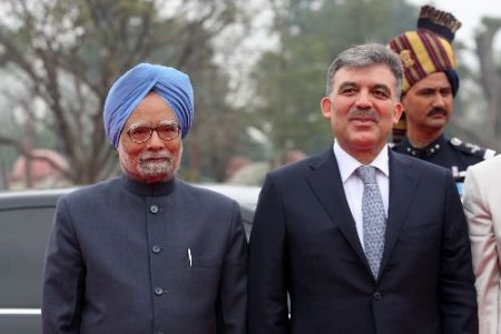 Cumhurbaşkanı Gül Hindistan Başbakanı Manmohan Singh İle Bir Araya Geldi