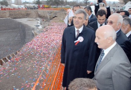 Cumhurbaşkanı Gül: Hukuku Olmayan Ülkelerin Ekonomik Kalkınması Mümkün Değil