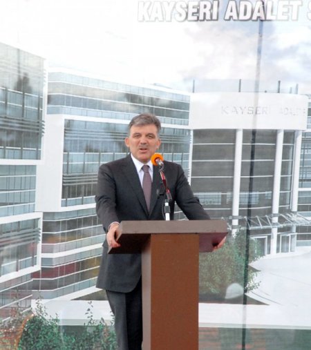 Cumhurbaşkanı Gül: Hukuku Olmayan Ülkelerin Ekonomik Kalkınması Mümkün Değil