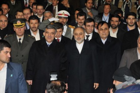 Cumhurbaşkanı Gül İran’a Geldi