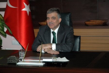 Cumhurbaşkanı Gül: Paris'teki olayın perde arkası için birkaç güne ihtiyaç var