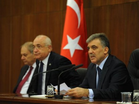 Cumhurbaşkanı Gül rahatsızlığının ardından ilk yurt dışı ziyaretine çıktı