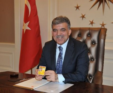 Cumhurbaşkanı Gül: Şimdi Bu Kartla Ben De Gazetecilik Yapabilecek Miyim?
