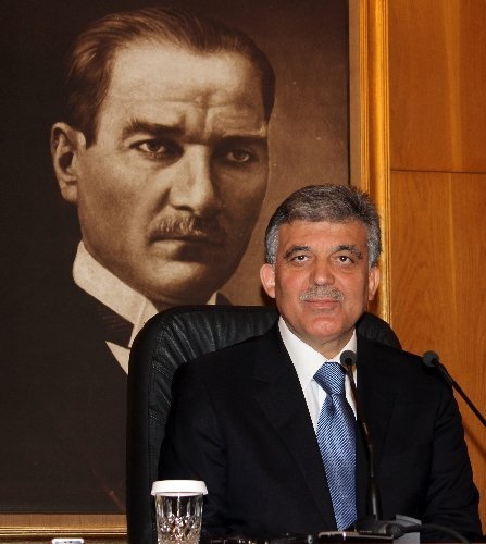 Cumhurbaşkanı Gül: Türkmenistan'da çok sayıda anlaşma imzalayacağız