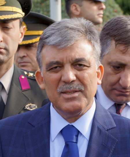 Cumhurbaşkanı Gül'den Cüneyt Ünal yorumu: Bütün gayretleri takdir etmek gerekir