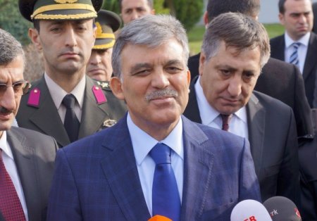 Cumhurbaşkanı Gül'den Cüneyt Ünal yorumu: Bütün gayretleri takdir etmek gerekir