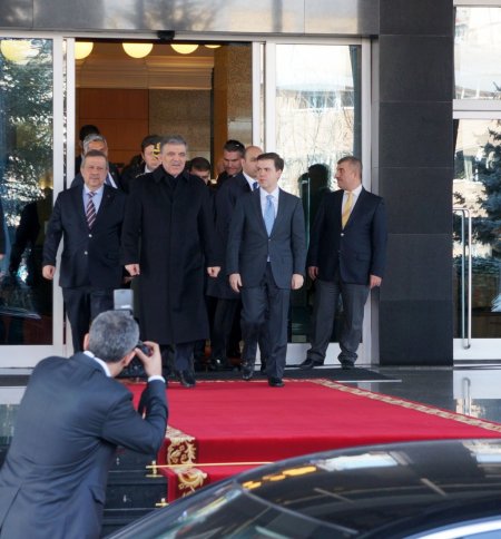 Cumhurbaşkanı Gül’den İhlas Holding’e taziye ziyareti