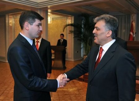 Cumhurbaşkanı Gül'den Kaymakamlara: Devletin Eli Sizsiniz, Gittiğiniz Yerde Topluma Liderlik Yapmalısınız