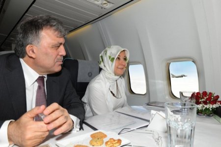 Cumhurbaşkanı Gül'e, Avusturya Üzerinde Savaş Uçakları Eşlik Etti