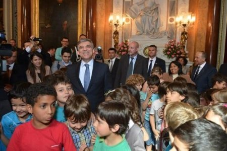 Cumhurbaşkanı Gül’e Portekiz’de Türkçe sürprizi