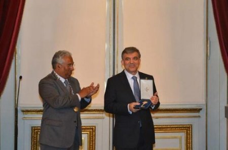 Cumhurbaşkanı Gül’e Portekiz’de Türkçe sürprizi