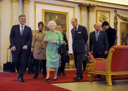 Cumhurbaşkanı Gül'e Sarayda Uğurlama