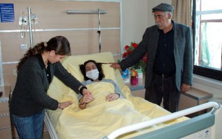 Cumhurbaşkanı Gül'ün Cezasını Kaldırdığı Güler Zere'nin Tedavisi Sürüyor
