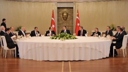 Cumhurbaşkanı'ndan Valilere Önemli Uyarı: Ayırım Yapmaksızın Herkesi Kucaklayın