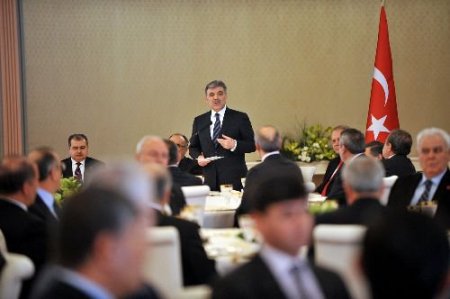 Cumhurbaşkanı'ndan Valilere Önemli Uyarı: Ayırım Yapmaksızın Herkesi Kucaklayın