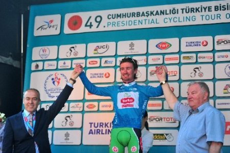 Cumhurbaşkanlığı Bisiklet Turu’nda Mustafa Sayar’dan büyük başarı