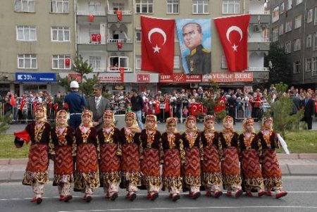 Cumhuriyet Bayramı Kayseri'de Kutlandı