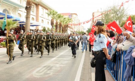 Cumhuriyet Bayramı Manisa'da da coşkuyla kutlandı