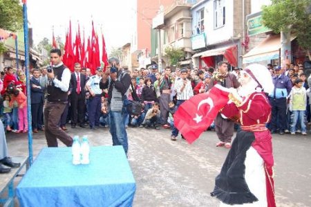 Cumhuriyet Bayramı Viranşehir'de De Törenlerle Kutlandı