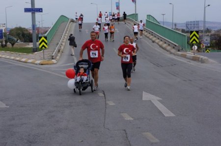 Cumhuriyet için koştular