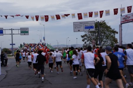 Cumhuriyet için koştular